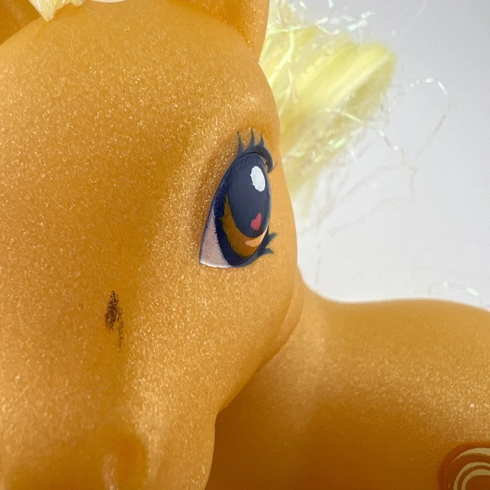 My Little Pony G3 Butterscotch 2003 Hasbro Yellow Glitter Celebration Pony